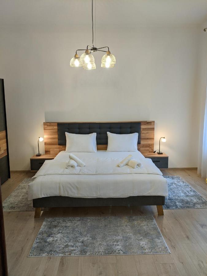 Flora Residence Тімішоара Екстер'єр фото